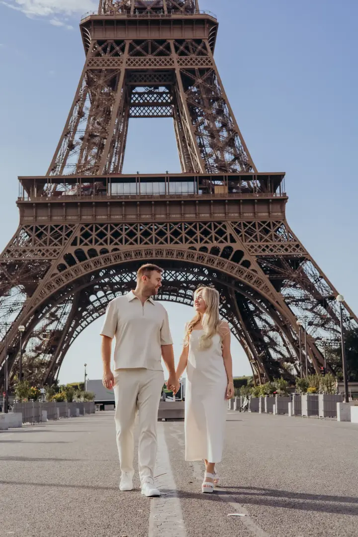 Couple Photoshoot in Paris